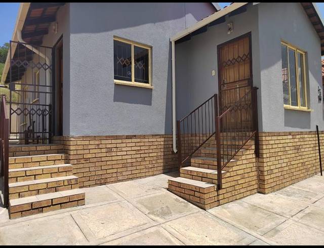 3 BEDROOM HOUSE FOR SALE IN TLHABANE WEST